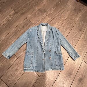 Women's Light Wash Denim Blazer Jacket - Casual Jean Blazer